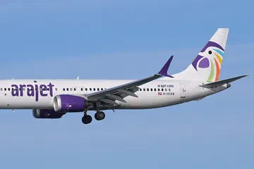 Un avión de Arajet en aproximación final a un aeropuerto de Estados Unidos.