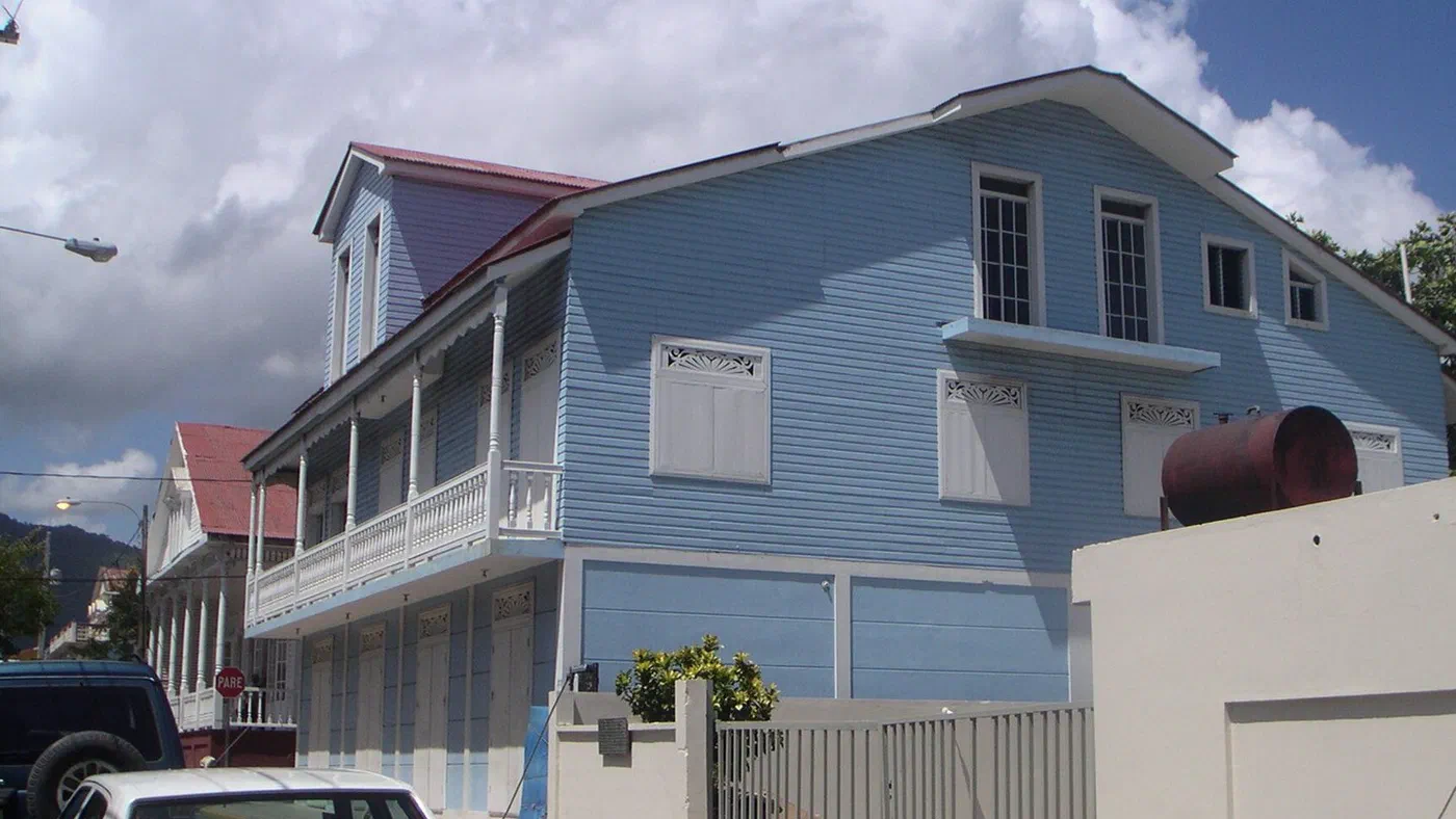Imagen de archivo: Vivienda de madera de dos plantas en Puerto Plata.