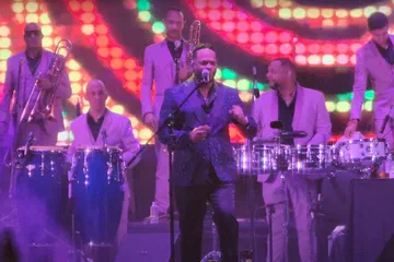 Yiyo Sarante durante una presentación en el Festival de la Salsa en Ciudad de México, en 2024.